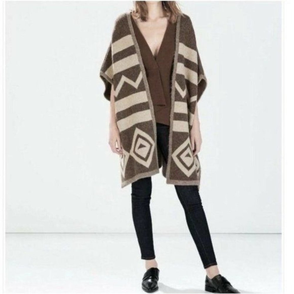 Zara Knit Open Front Southwestern Aztec Tribal Poncho Shrug Shawl Size Medium